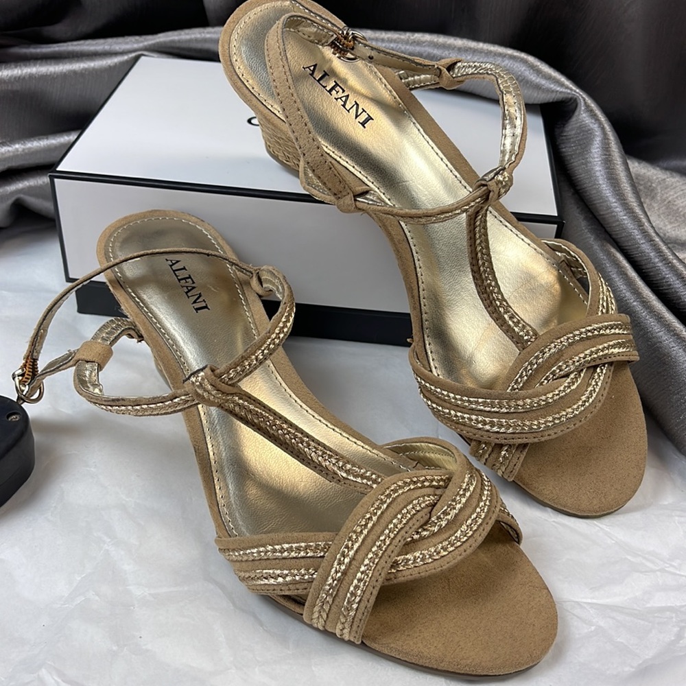 Alfani gold tone strapy sandals used one time in great condition size 7.5M